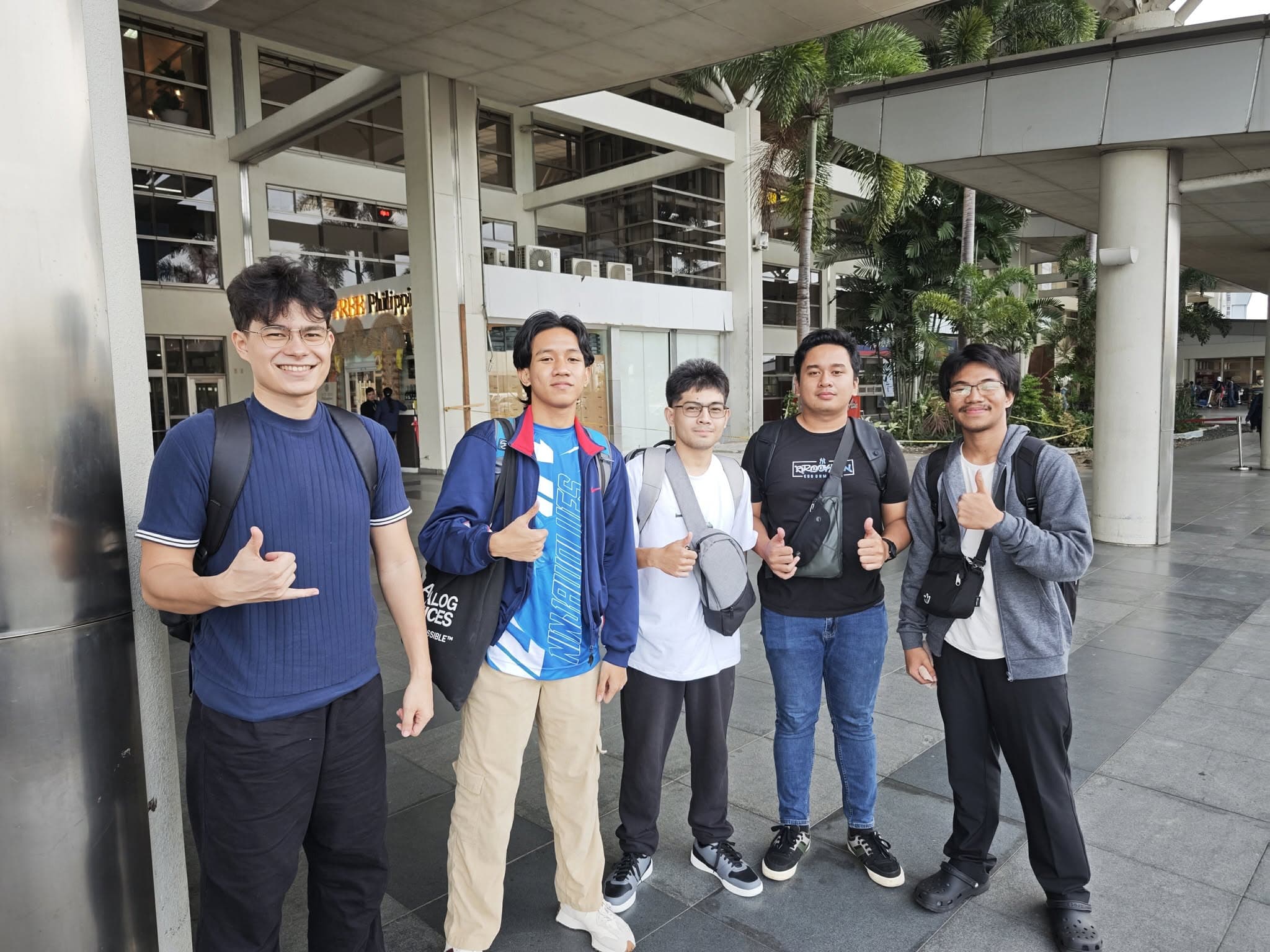 Globe Hangouts GoGAMING - 1